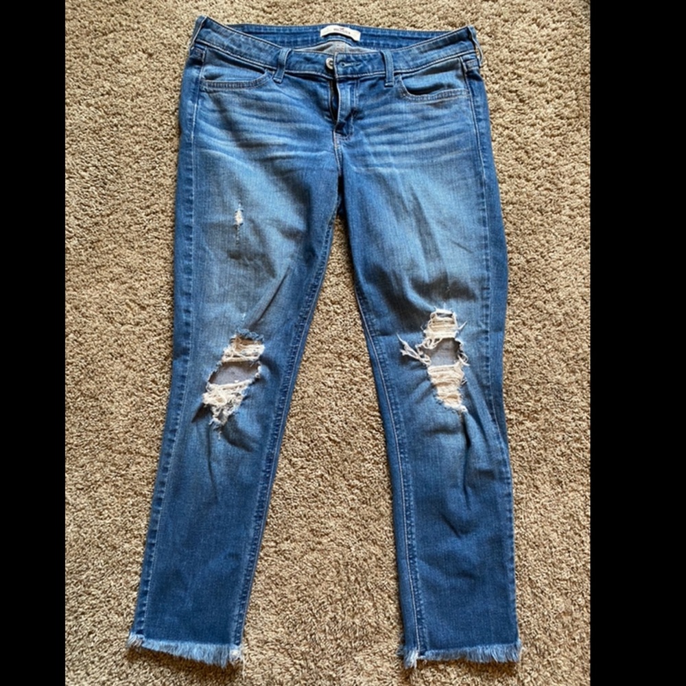 Ripped Hollister Cropped Jeans